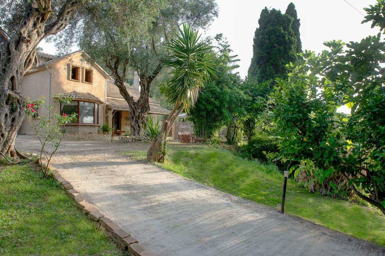 Villa Brigadoon Corfu Agios Ioannis Peristerion Exterior foto